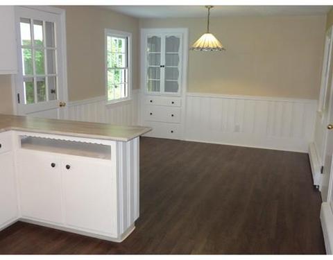 27 Bennington St, Springfield, MA 01108 photo 4