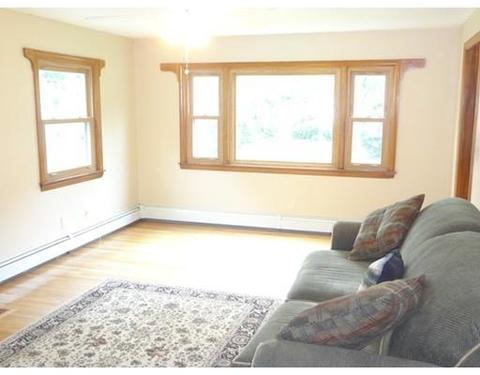 27 Bennington St, Springfield, MA 01108 photo 6