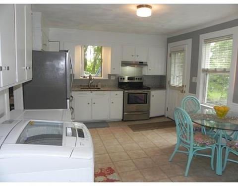 33 Centre St, Danvers, MA 01923 photo 8