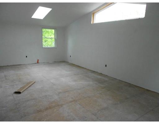 8 Ray Ln, Sutton, MA 01590 photo 6
