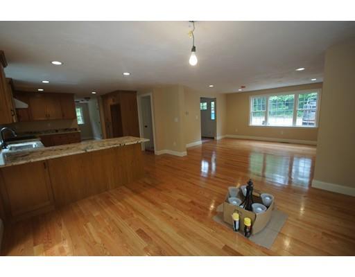 9 Sandra Cir, Mendon, MA 01756 photo 11