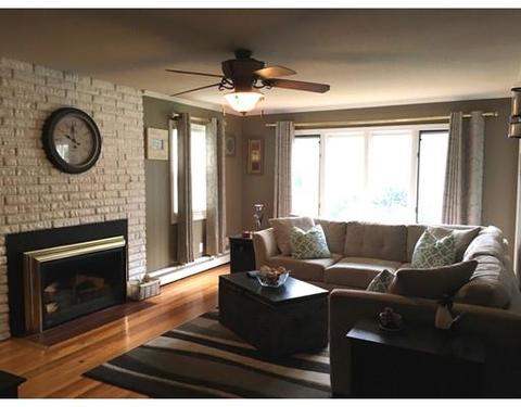 157 Manning St, Chicopee, MA 01020 photo 4