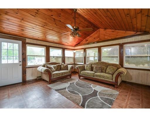 16 Willard St, Wareham, MA 02571 photo 4