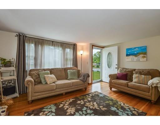 16 Willard St, Wareham, MA 02571 photo 2