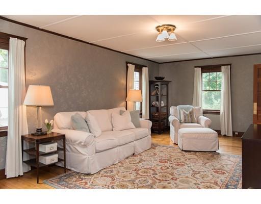32 Summer Ave, Reading, MA 01867 photo 3