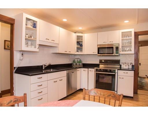 32 Summer Ave, Reading, MA 01867 photo 8