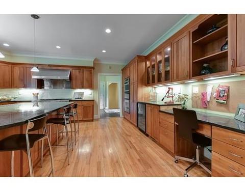 10 Stonecrest Dr, Needham, MA 02492 photo 8