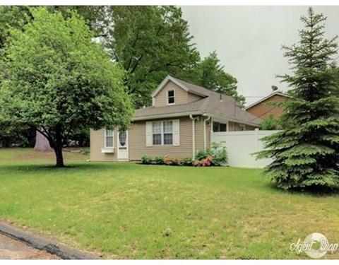 249 Parkerview St, Springfield, MA 01129 photo 2