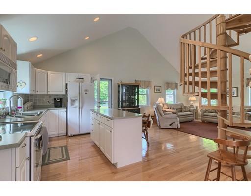 8 Spring St, Danvers, MA 01923 photo 22