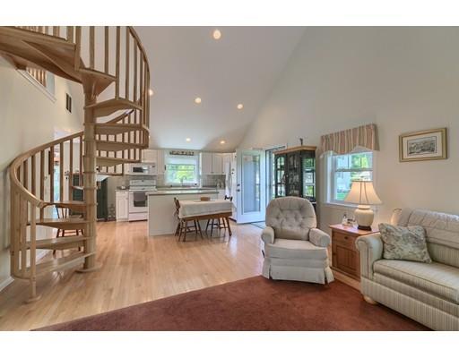 8 Spring St, Danvers, MA 01923 photo 24