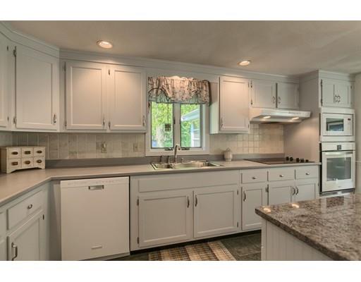 8 Spring St, Danvers, MA 01923 photo 9