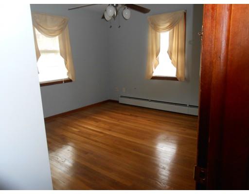 16 Varney St, Springfield, MA 01108 photo 2