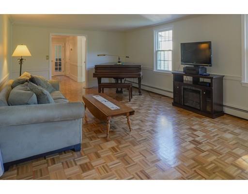 4 Thaxton Rd, Beverly, MA 01915 photo 5