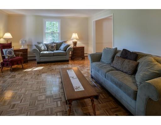 4 Thaxton Rd, Beverly, MA 01915 photo 4