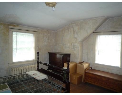 12 Acacia St, Fall River, MA 02720 photo 13