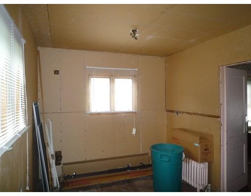 12 Acacia St, Fall River, MA 02720 photo 8