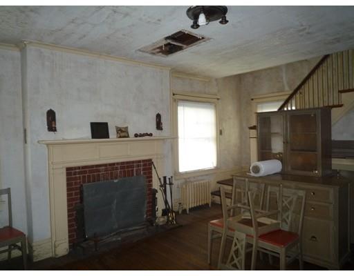 12 Acacia St, Fall River, MA 02720 photo 4