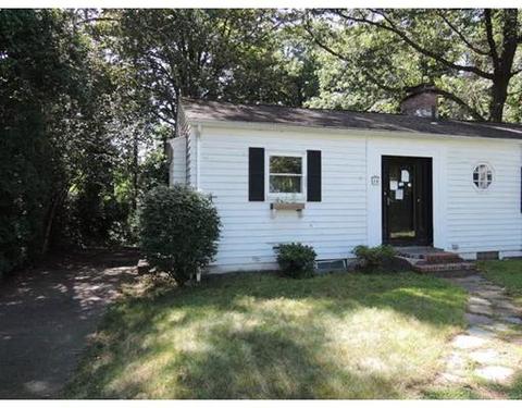 14 Weaver Rd, Springfield, MA 01107 photo 2