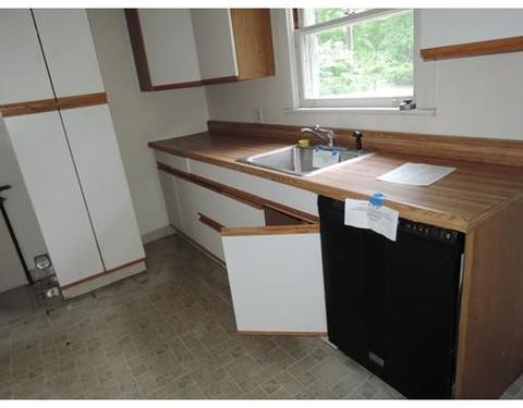 14 Weaver Rd, Springfield, MA 01107 photo 14