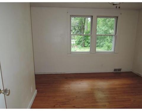 14 Weaver Rd, Springfield, MA 01107 photo 7