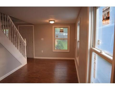 55 Groton St, Springfield, MA 01129 photo 6