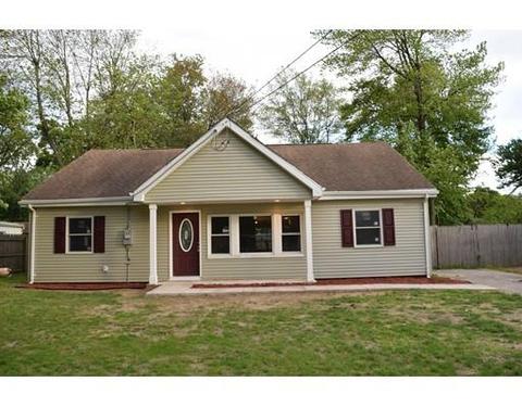 55 Groton St, Springfield, MA 01129 photo 2