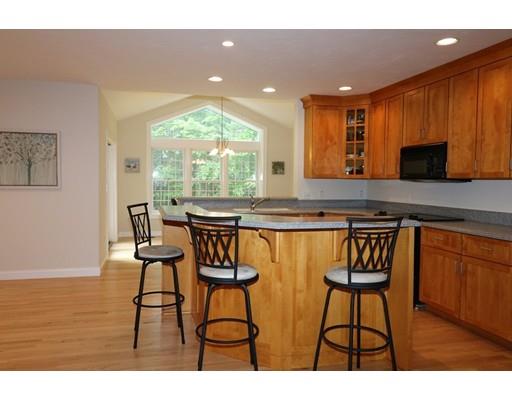9 Fox Ct, Stow, MA 01775 photo 3
