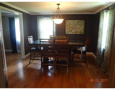 81 Calley St, Springfield, MA 01129 photo 6