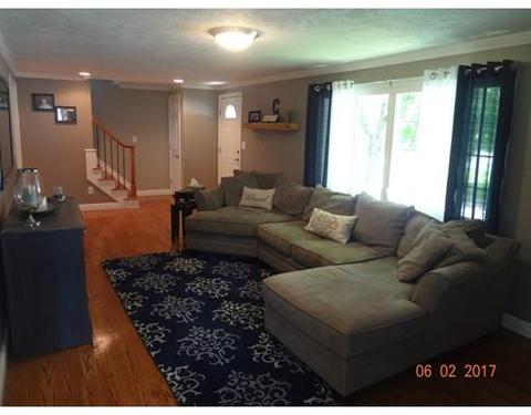 81 Calley St, Springfield, MA 01129 photo 3