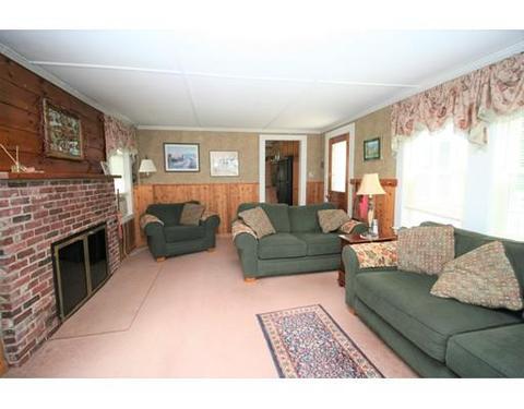 18 Centre St, Danvers, MA 01923 photo 15