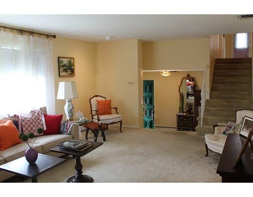 7 Gerald Rd, Marblehead, MA 01945 photo 3