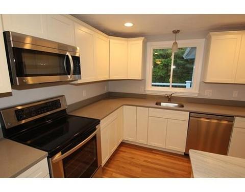 6 Lantern Ln, North Reading, MA 01864 photo 9