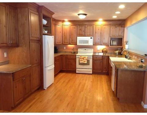 9 Falcon St, Worcester, MA 01603 photo 6