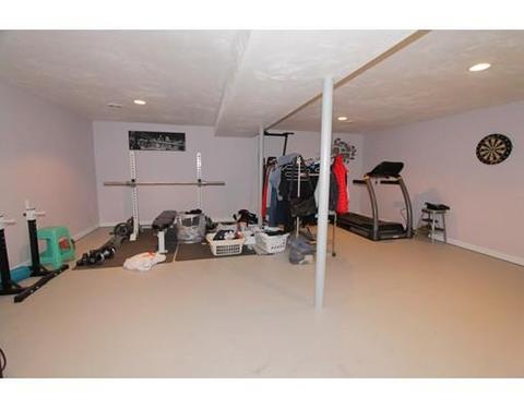 9 Falcon St, Worcester, MA 01603 photo 15