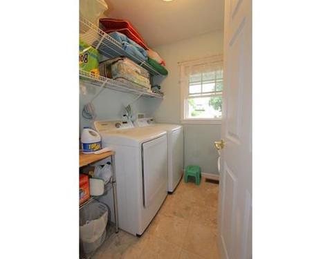 9 Falcon St, Worcester, MA 01603 photo 13