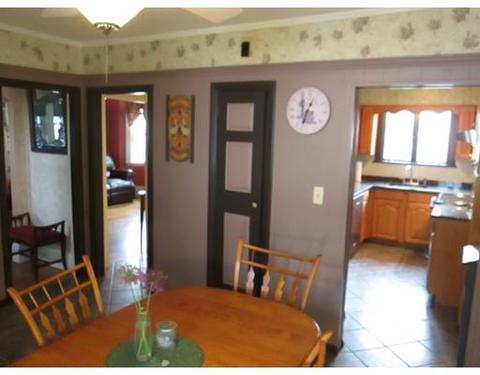 16 Maple Ave, Danvers, MA 01923 photo 4