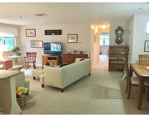 36 Dunham Rd #202, Beverly, MA 01915 photo 2