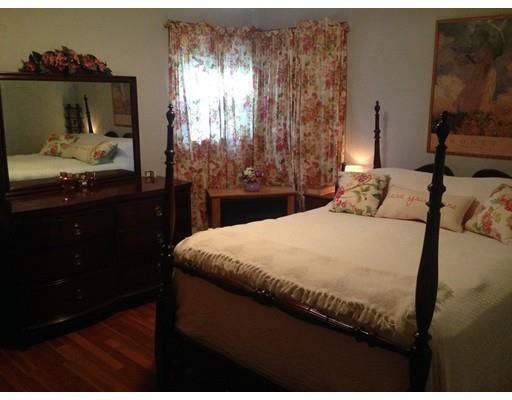 192 Westbrook Dr, Springfield, MA 01129 photo 13
