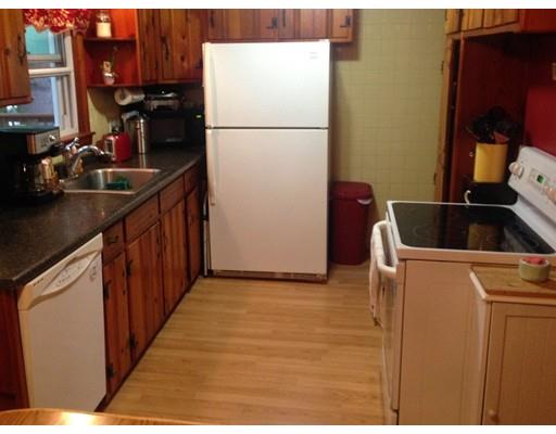 192 Westbrook Dr, Springfield, MA 01129 photo 2