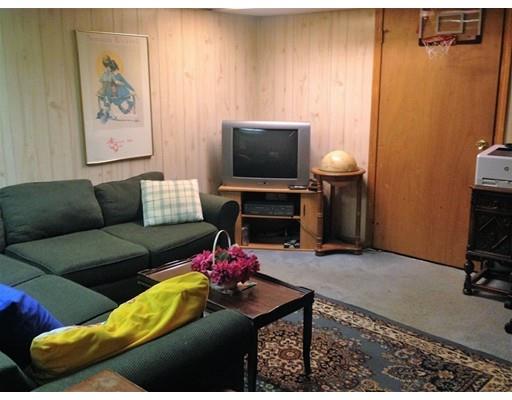 192 Westbrook Dr, Springfield, MA 01129 photo 18