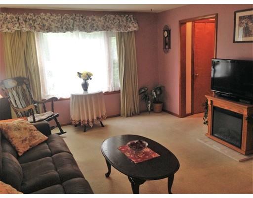 192 Westbrook Dr, Springfield, MA 01129 photo 9