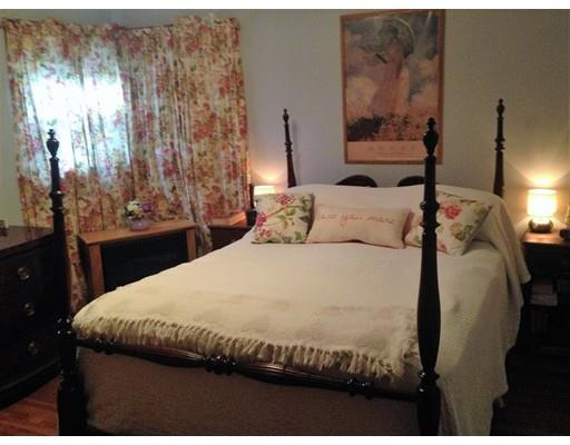 192 Westbrook Dr, Springfield, MA 01129 photo 12