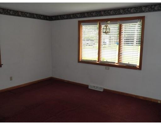 38 Granger Pl, West Springfield, MA 01089 photo 11