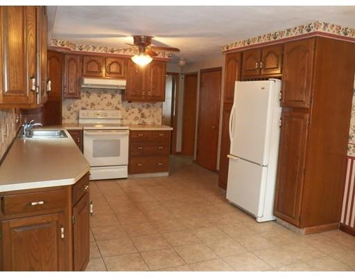 38 Granger Pl, West Springfield, MA 01089 photo 6