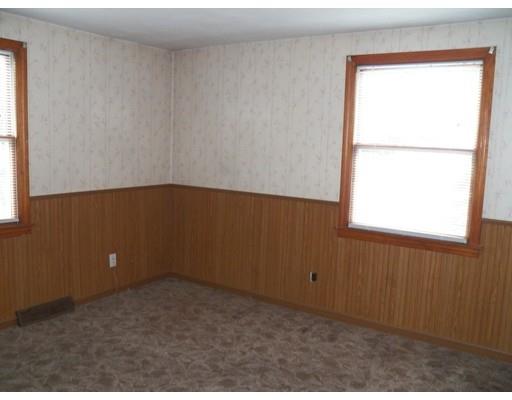 38 Granger Pl, West Springfield, MA 01089 photo 12