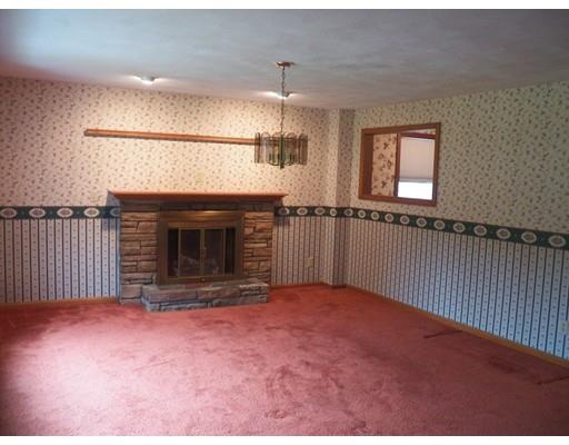 38 Granger Pl, West Springfield, MA 01089 photo 5