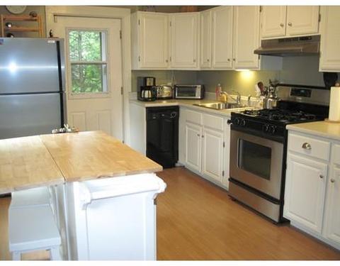 13 Summit St, Maynard, MA 01754 photo 9
