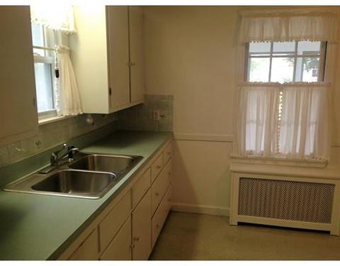 54 Brighton, Springfield, MA 01118 photo 5