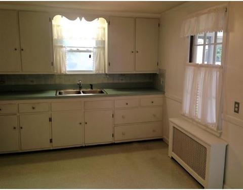 54 Brighton, Springfield, MA 01118 photo 3