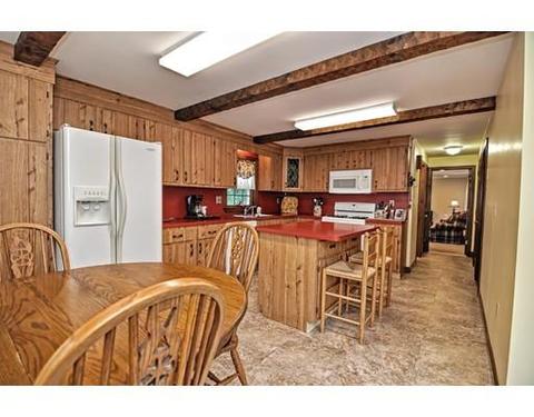 21 Pine St, Walpole, MA 02081 photo 4